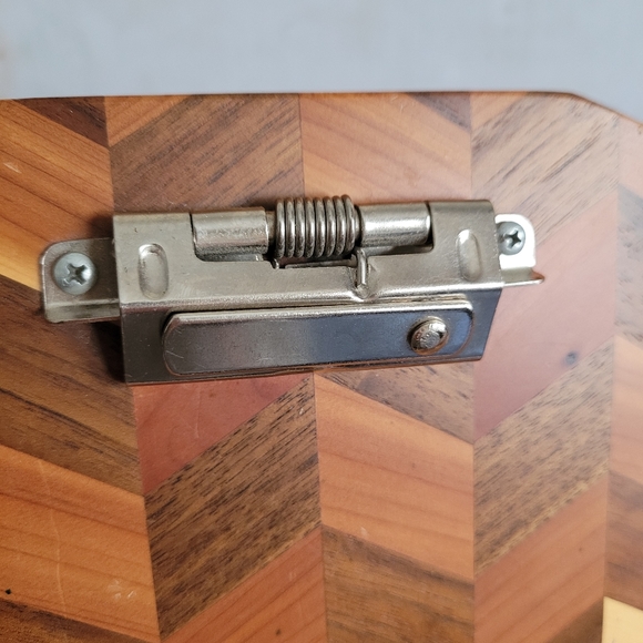 SOLD Checkered Clipboard - Herringbone Design - Approx 6x9 - Picture 8 of 12